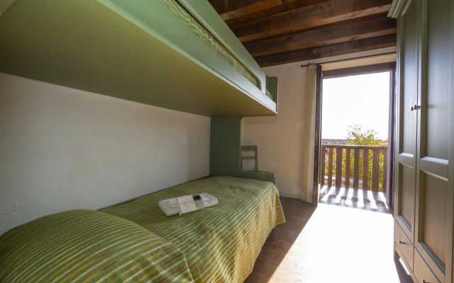 Liano Orchidea -terrace & Parking