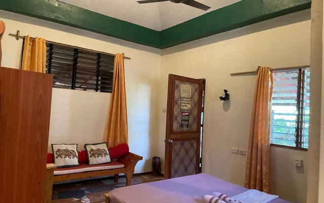 Chelle's Guesthouse and Backpackers