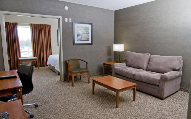 Clarion Hotel & Suites