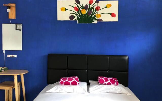 SPOT ON 90349 Edotel Tebe Syariah