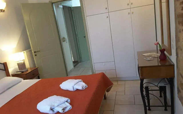 Frourio Apartments