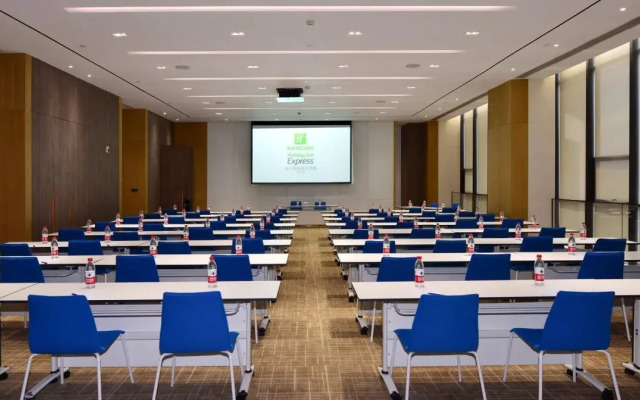 Holiday Inn Express Luanchuan