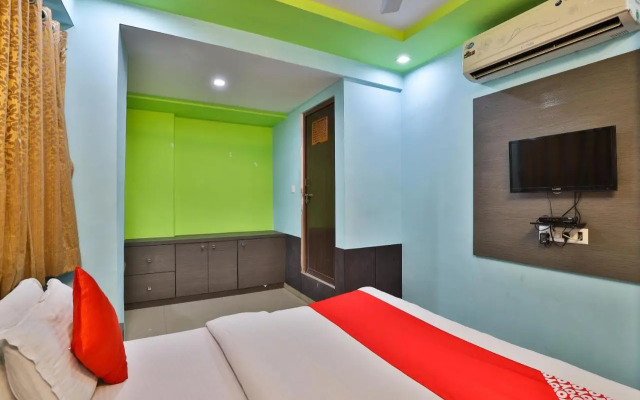 OYO Premium Law Garden C G Road