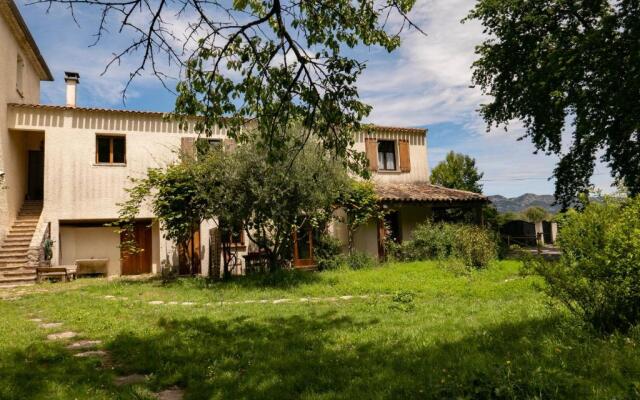 Gites de la Lurette - T3 lumineux et spacieux dans cadre calme et verdoyant
