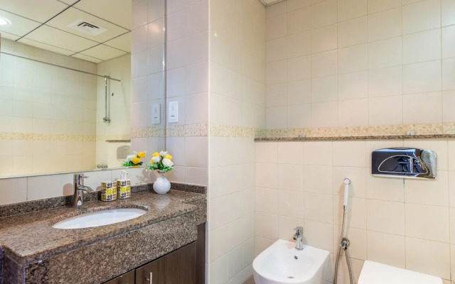 Deluxe Holiday Homes - Bay Central West