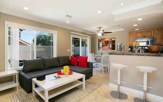 Multi-level 2br-fast Wifi-free Parking -cm-1