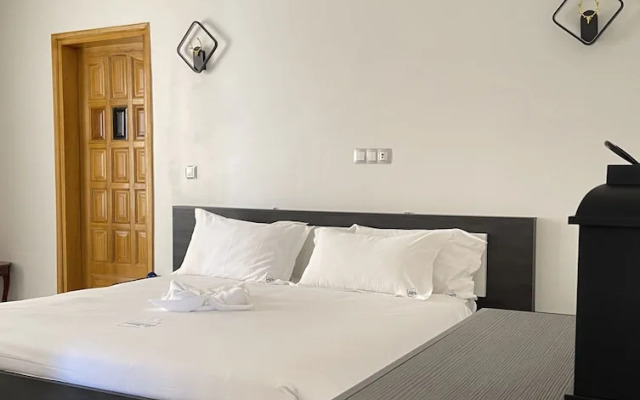 Shalom City Hotel