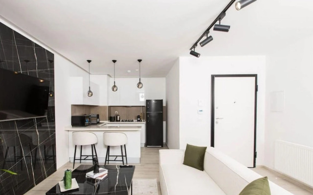 E24 Grand Luxe Tout Quip et Central