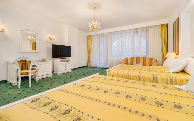 Hotel Aurelius Imparatul Romanilor