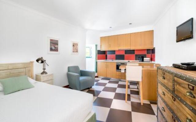 Pateo Santo Estevao-Self Catering Apartments