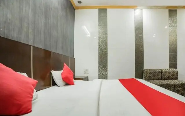 Hotel Viraat