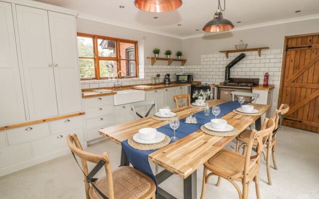Orchard View, Leominster