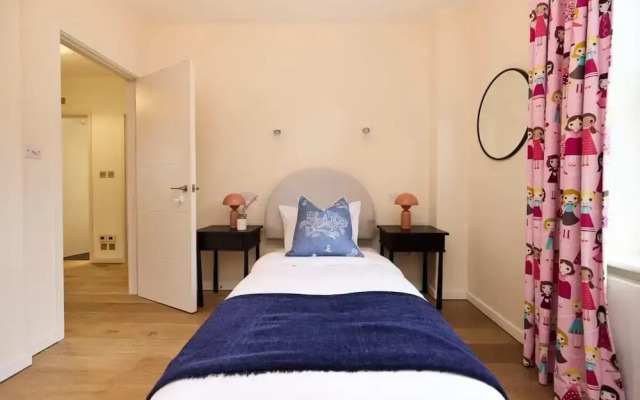 The South Hampstead Hideaway - Stylish 6bdr Home