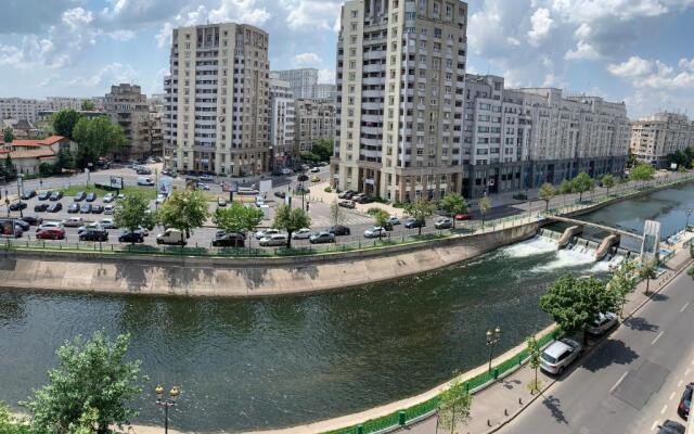 Old Town River View 123