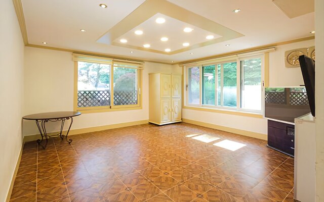 Yongin Ida Wood Pension