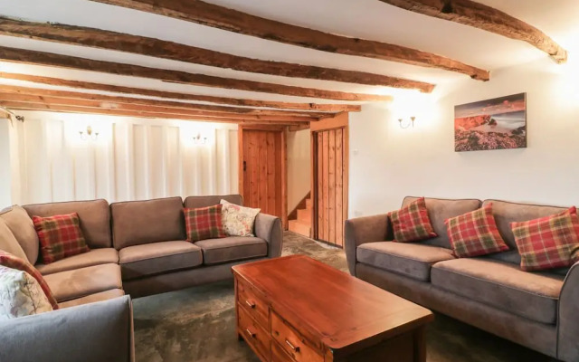 Lower West Curry Farmhouse