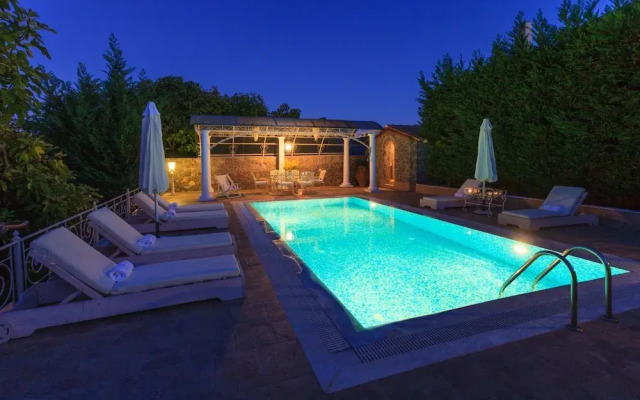 Villa Golden Tiara Large Private Pool A C Wifi