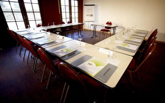 Campanile Evry Est - Saint-Germain les Corbeil