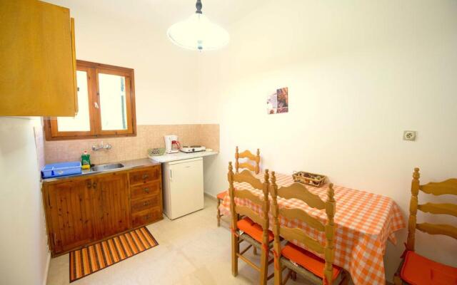 Katerina Pool Apartments