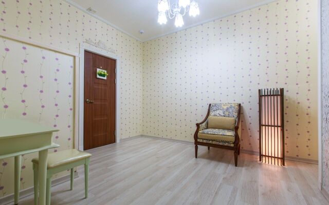 Glam House