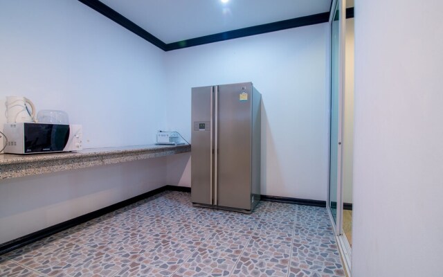 Baan Lake Hill Party Pool Villa