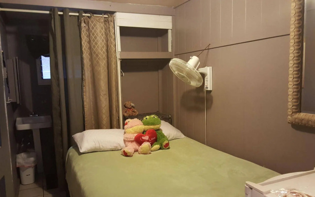 Hostel City Maui 1
