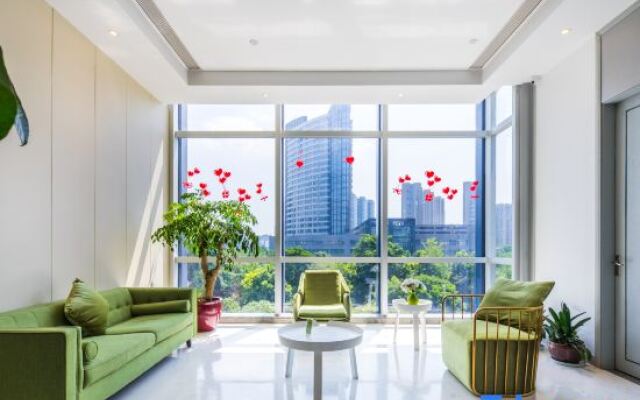 Lily’s Hotel