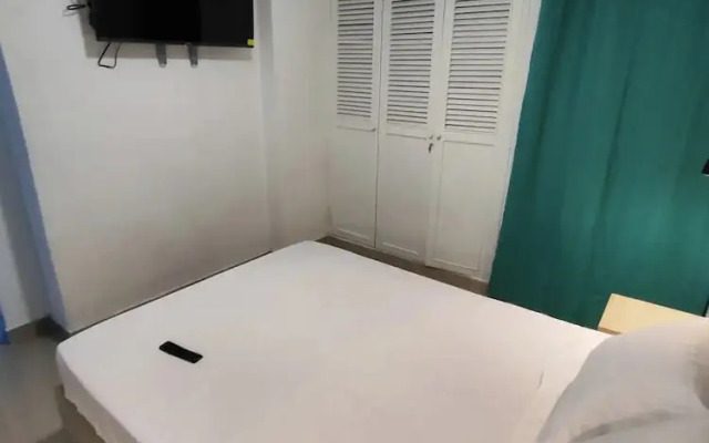 EM3-2G Apartamento de 4 hab Con AA WIFI