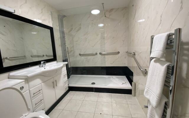 SK Baylis house hotel