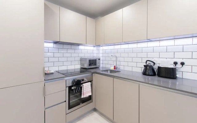 City Stay Apartments - Platform