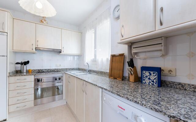 M&M - Apartment with sea views in Portocolom. Free WiFi