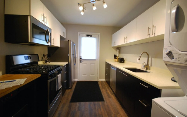 Brookwood Courtyard by BCA Furnished Apt