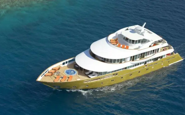 Maldives Crown