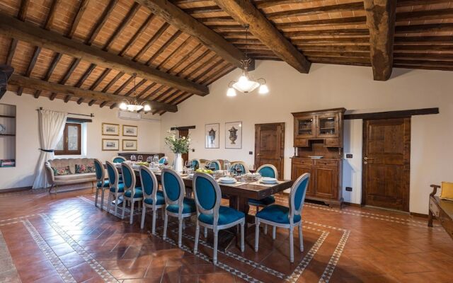 Villa Le Tornaie 14 Emma Villas