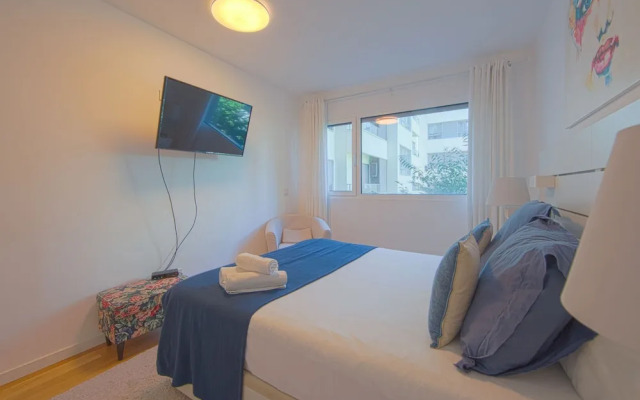 Benfica Prime Terrace II by Homing