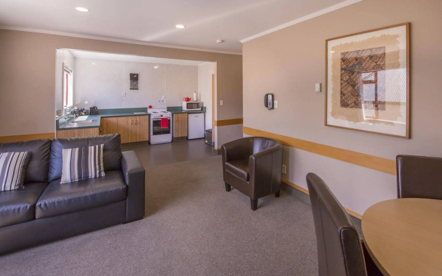 Amross Court Motor Lodge