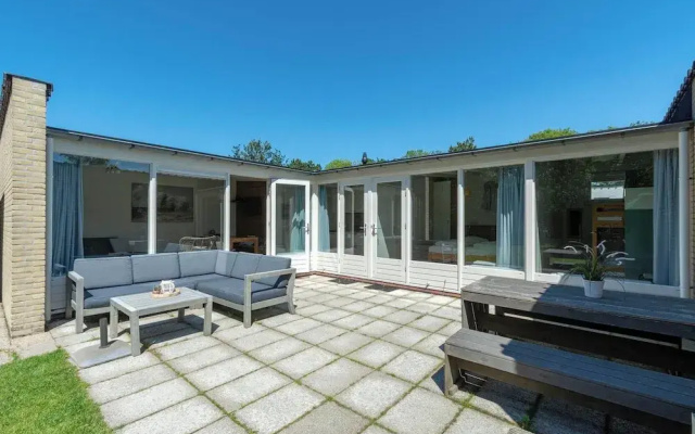 Bungalow in Sint Maartenszee Near Beach