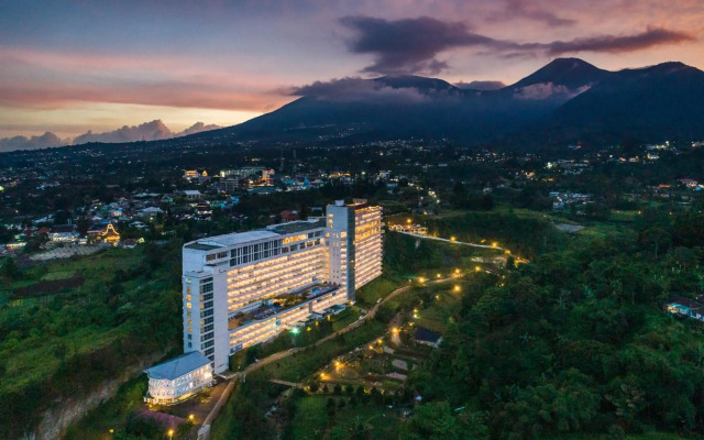 Le Eminence Puncak Hotel Convention & Resort