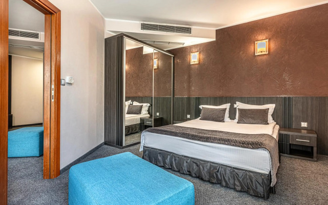 Hotel Noris