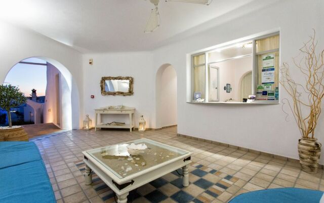 Yades Suites - Apartments & Spa