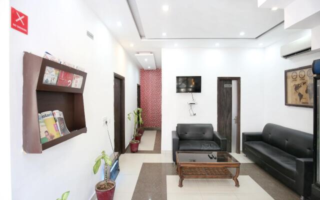 OYO 13431 Hotel Royal Blue