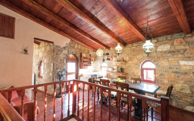 Traditional Apartment in Elounda