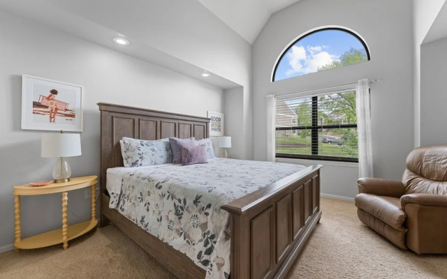 Pr66-8 4 Bedroom Condo