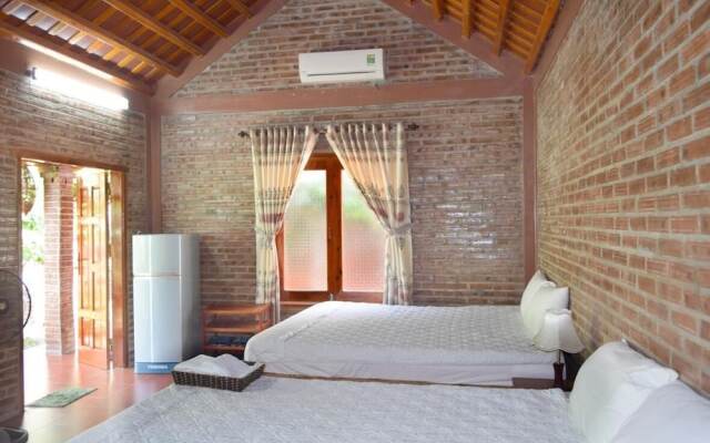 Van Long Family Homestay