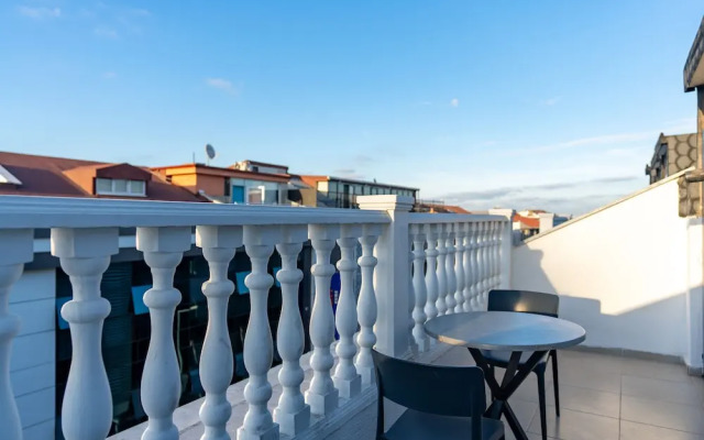 Black Palace Hotel
