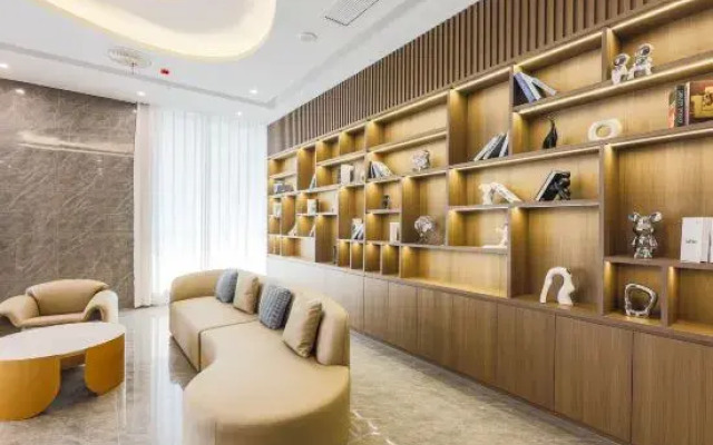 VX Hotel (Nanjing Tianyin Avenue Subway Station)