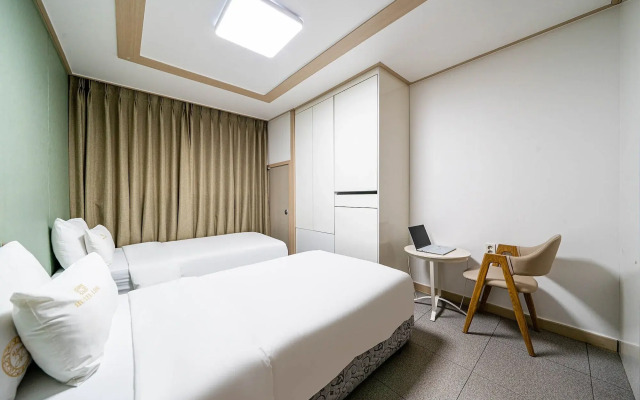 Residence Hotel LINE
