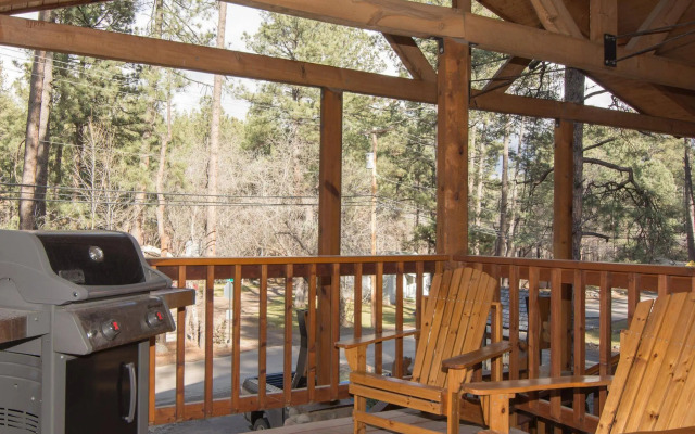 Upper Canyon Inn & Cabins