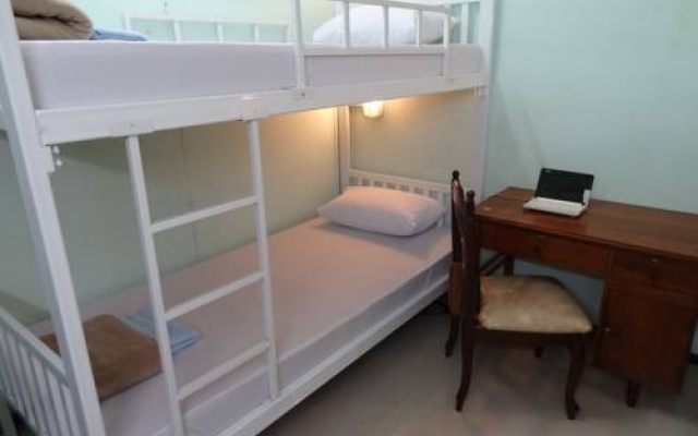 Khaosan River Inn Hostel