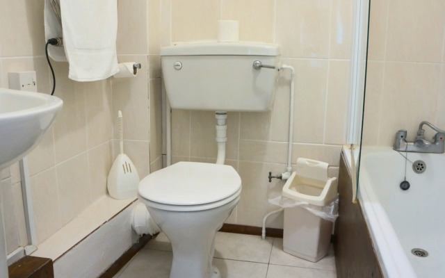 OYO Oban Hotel